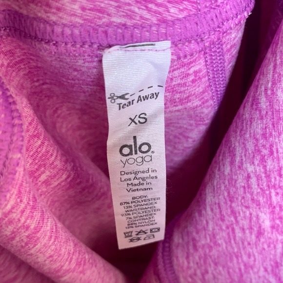 Alo Yoga - High-Waist Alosoft Lounge Legging in Electric Violet Heather - Picture 6 of 6